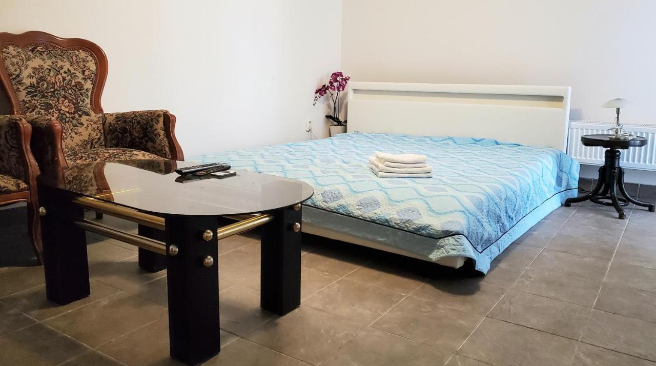 Apartman Stary Liskovec Apartment Brno Luaran gambar